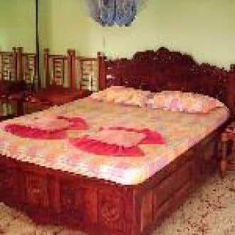 No Frills Guest House Facility Set On Candolim Beach, Goa 1